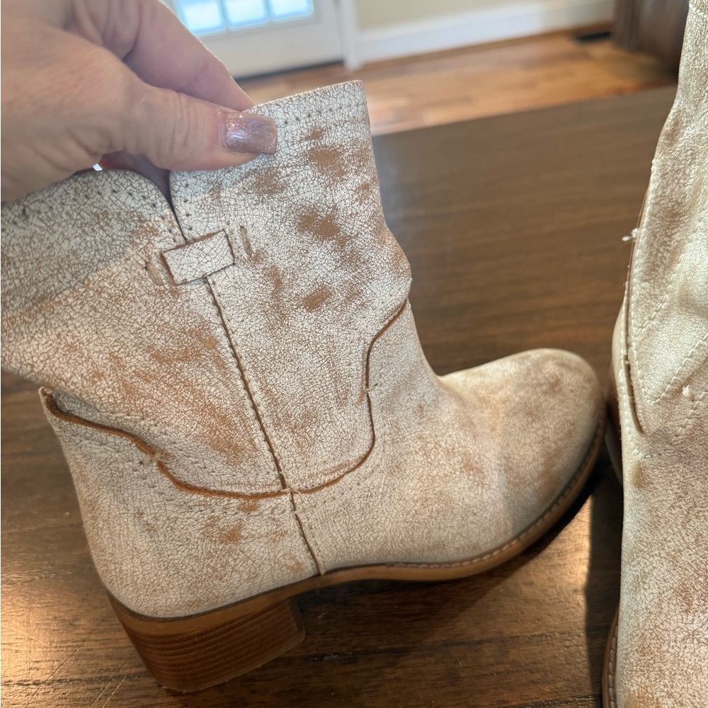 Diba True West Haven Round Toe Leather Pull On Womens Off White Cowboy Boots Sz6 - Picture 8 of 9